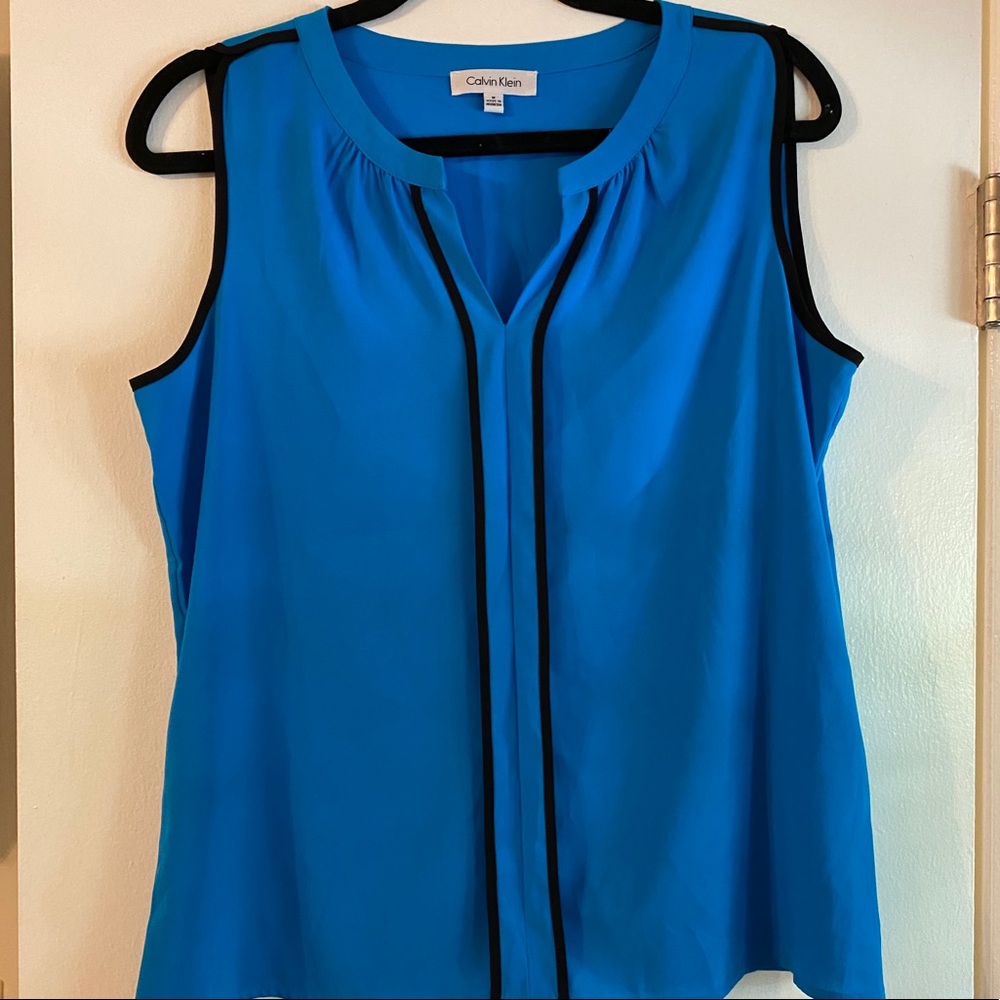 Calvin Klein blue sleeveless blouse size M